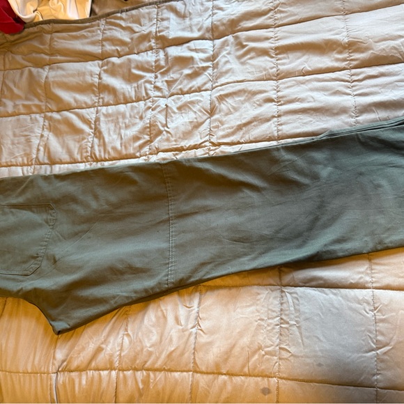 Columbia Men's Olive Chinos                              Size 38Waist 32Lenghth - Picture 5 of 9